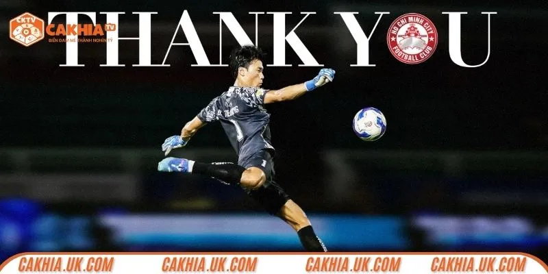 Thủ môn Bùi Tiến Dũng ghi bàn